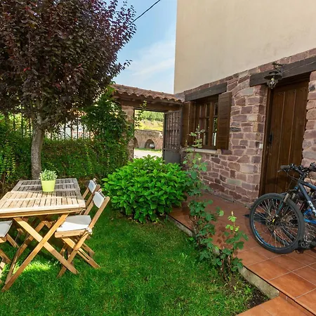 Charming House In With Garden.