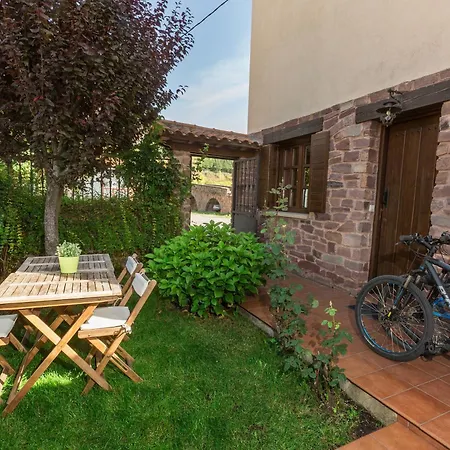 Charming House In With Garden. * Fresneda de la Sierra Tiron