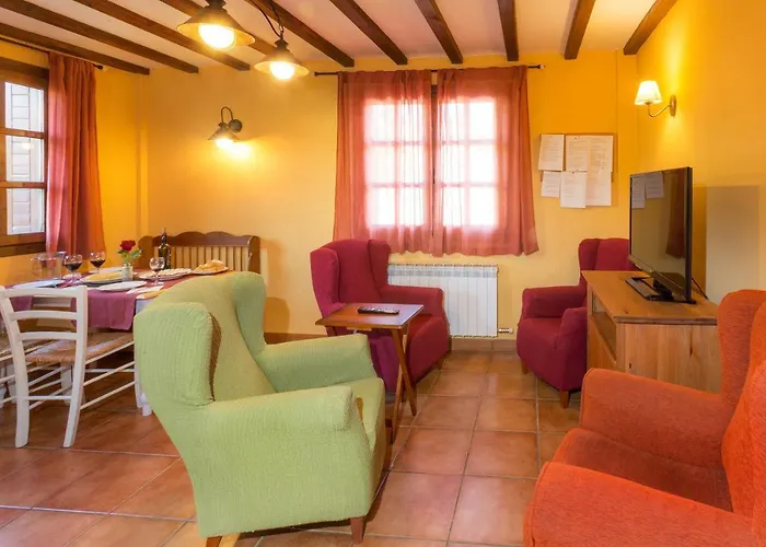 Дом отдыха Charming House In With Garden.